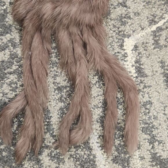 Platania Rabbit Fur Scarf - Picture 9 of 11